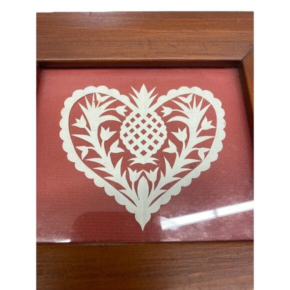 Handcrafted Wooden Frame With Pineapple Heart Scherenschnitte Artwork - Picture 4 of 4